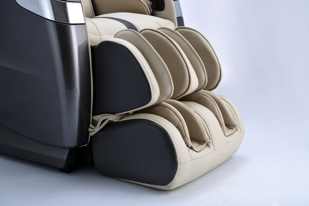 Ogawa | Master Drive AI 2.0 Massage Chair OG-8801 (Ivory/Gun Metal)
